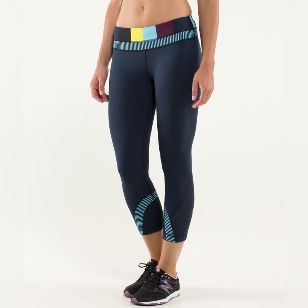 Lululemon Inkwell / Pow Stripe Split Pea Hyper Blue Moon Inspire Crop Leggings